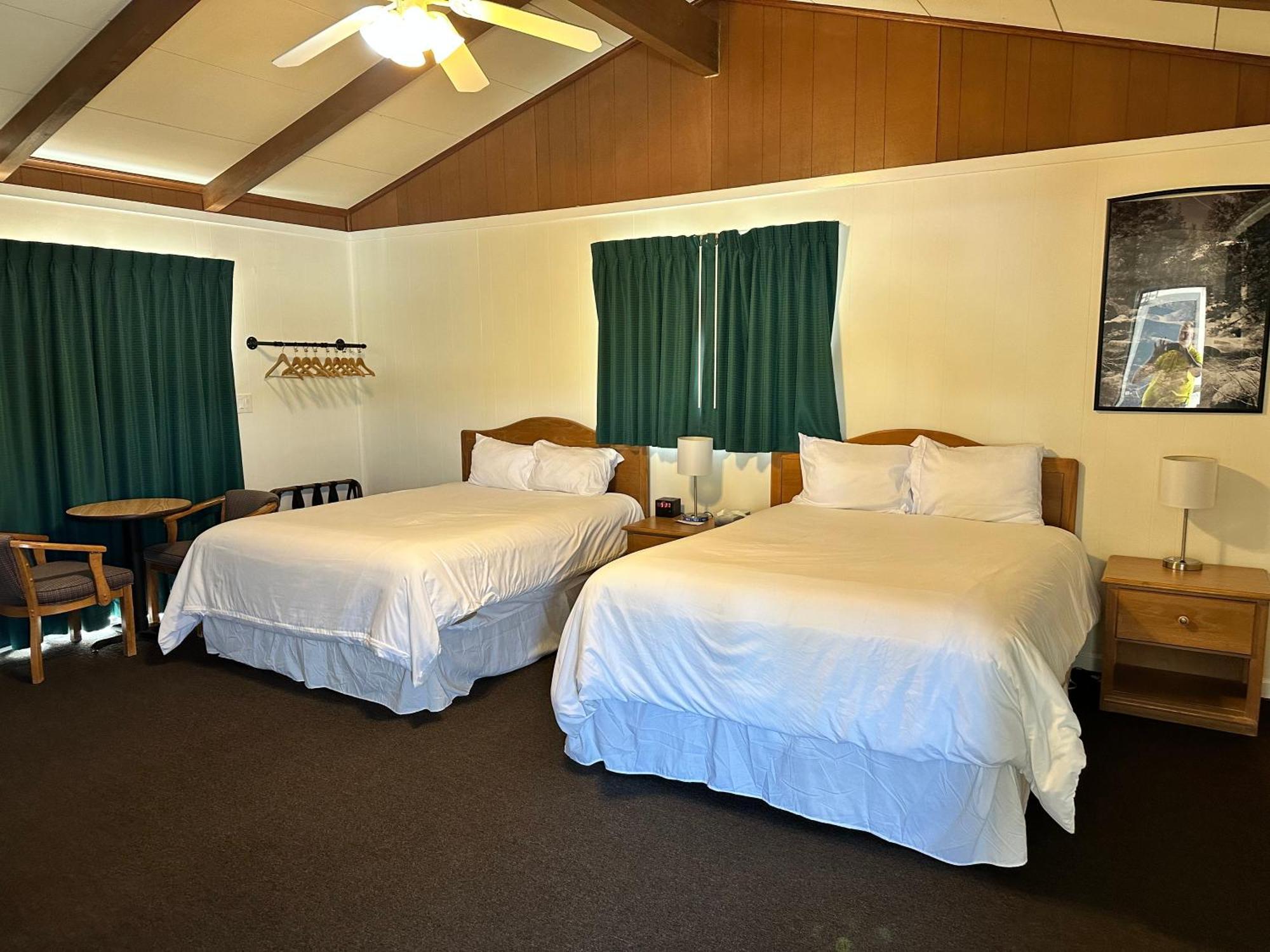 Meadowcliff Lodge Coleville ภายนอก รูปภาพ